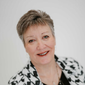 Jill : Minis for Missions Headshots